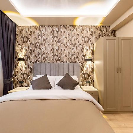 Taksim No 44 Hotel & Suites Istanbul Bagian luar foto