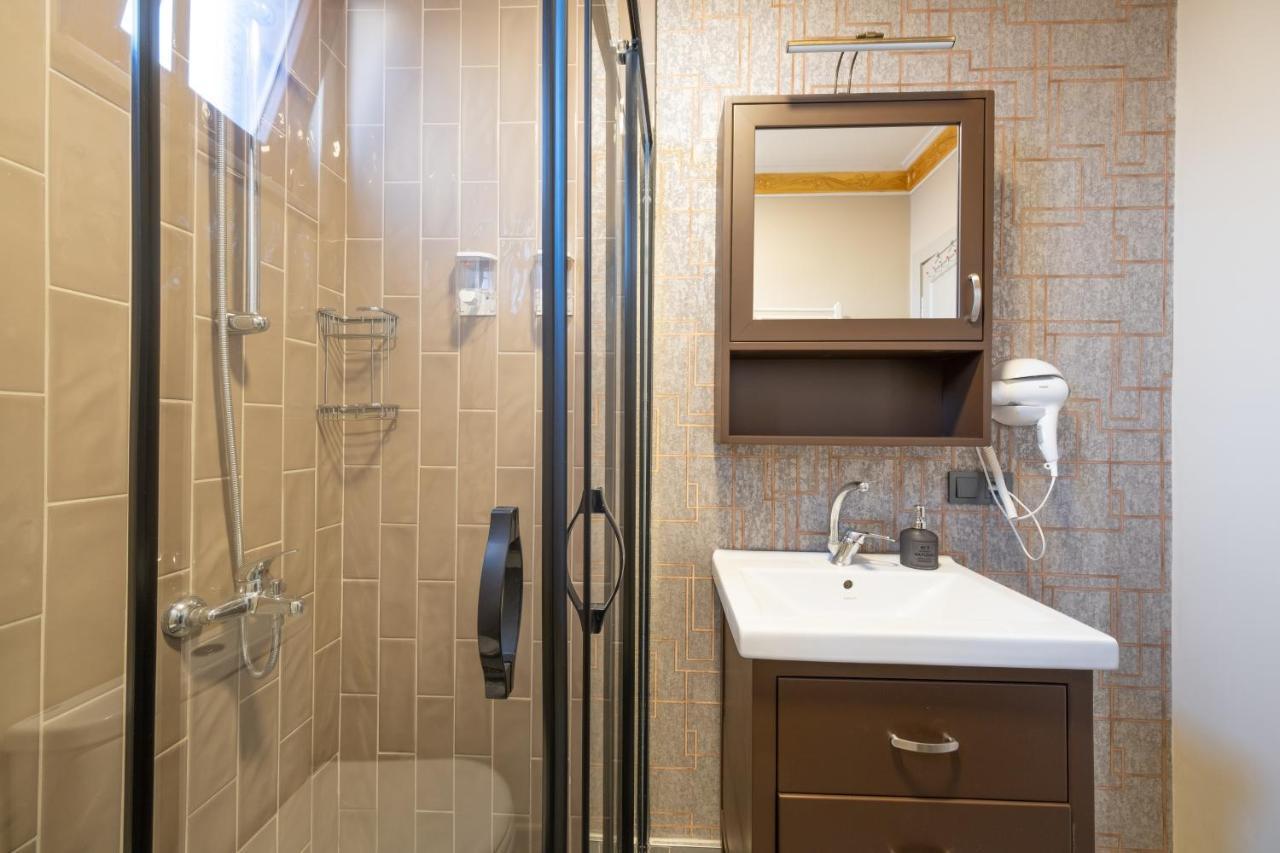 Taksim No 44 Hotel & Suites Istanbul Bagian luar foto