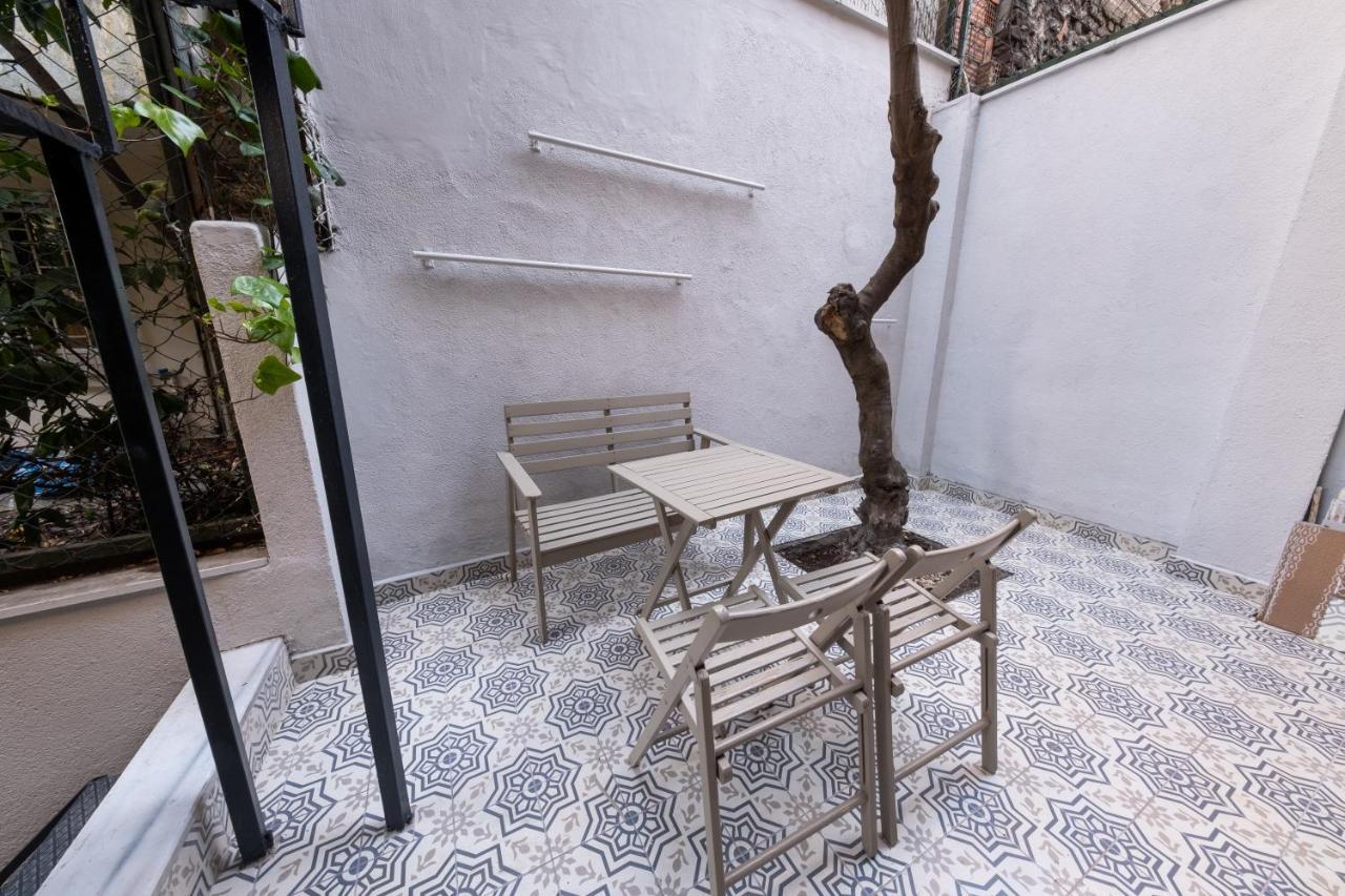Taksim No 44 Hotel & Suites Istanbul Bagian luar foto